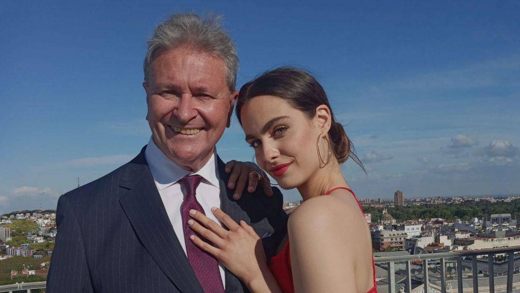 BRENDAN PRICE EN LA SERIE “EXPRESS”