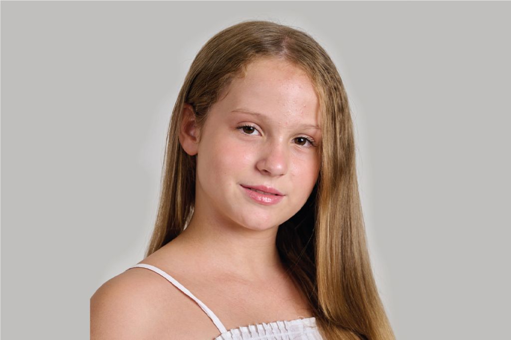 DANA-SINA nova actors